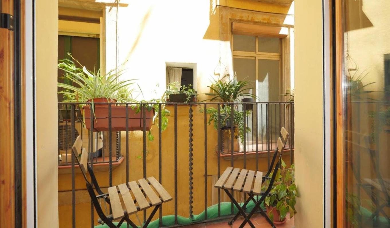 Oasis Apartments & Studios Old Town Center Barcelona Exterior photo