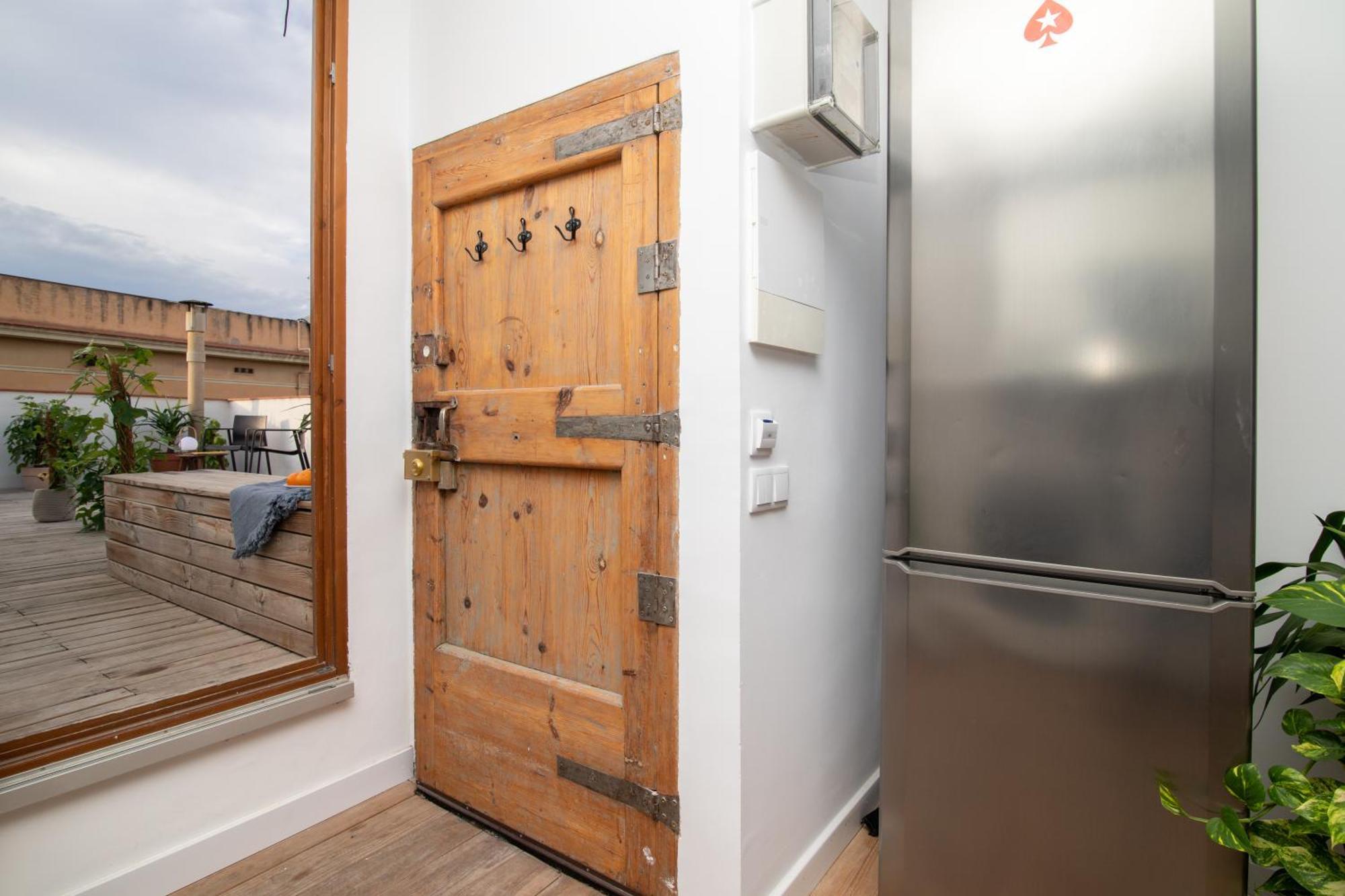 Oasis Apartments & Studios Old Town Center Barcelona Exterior photo