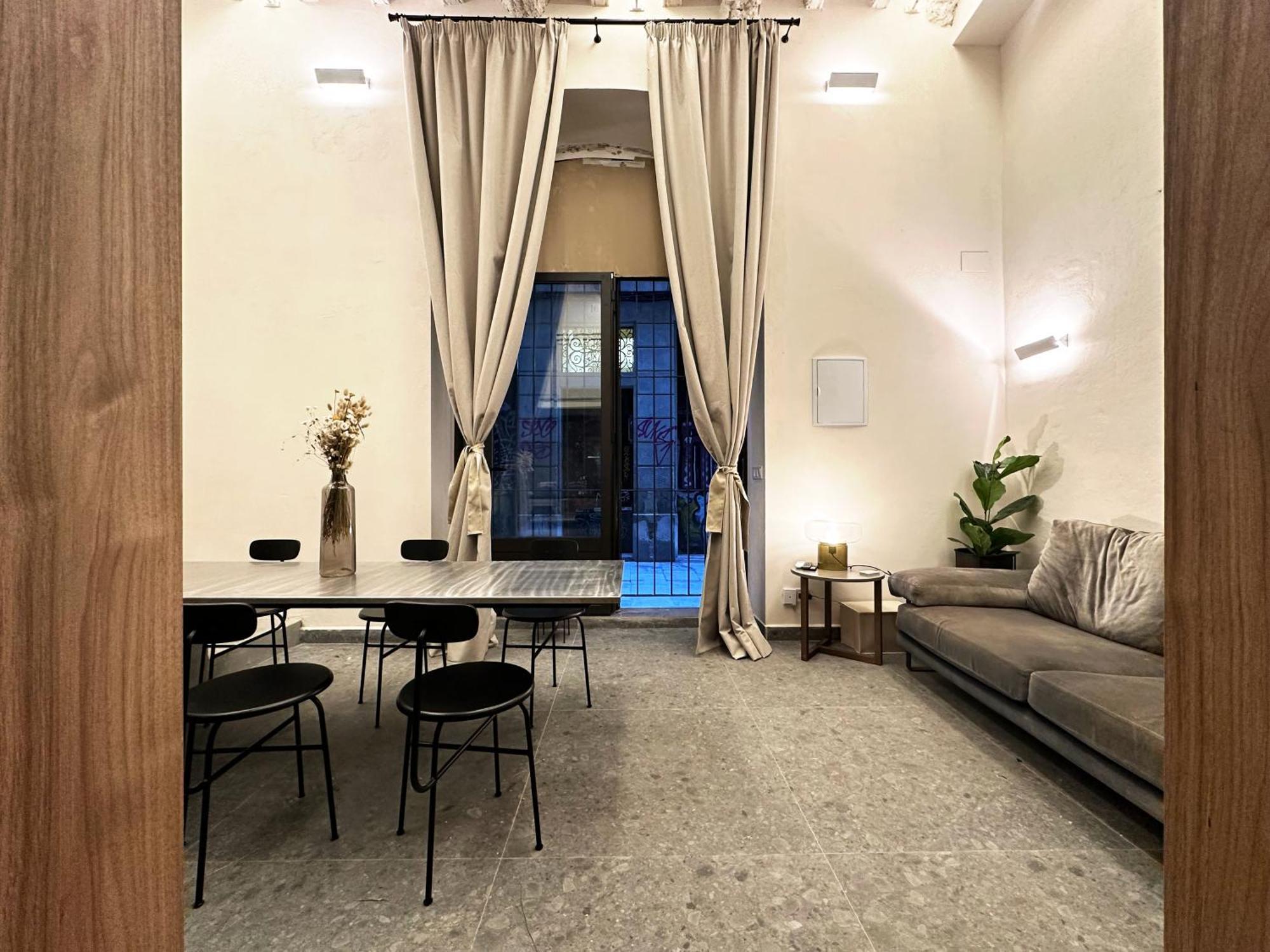 Oasis Apartments & Studios Old Town Center Barcelona Exterior photo