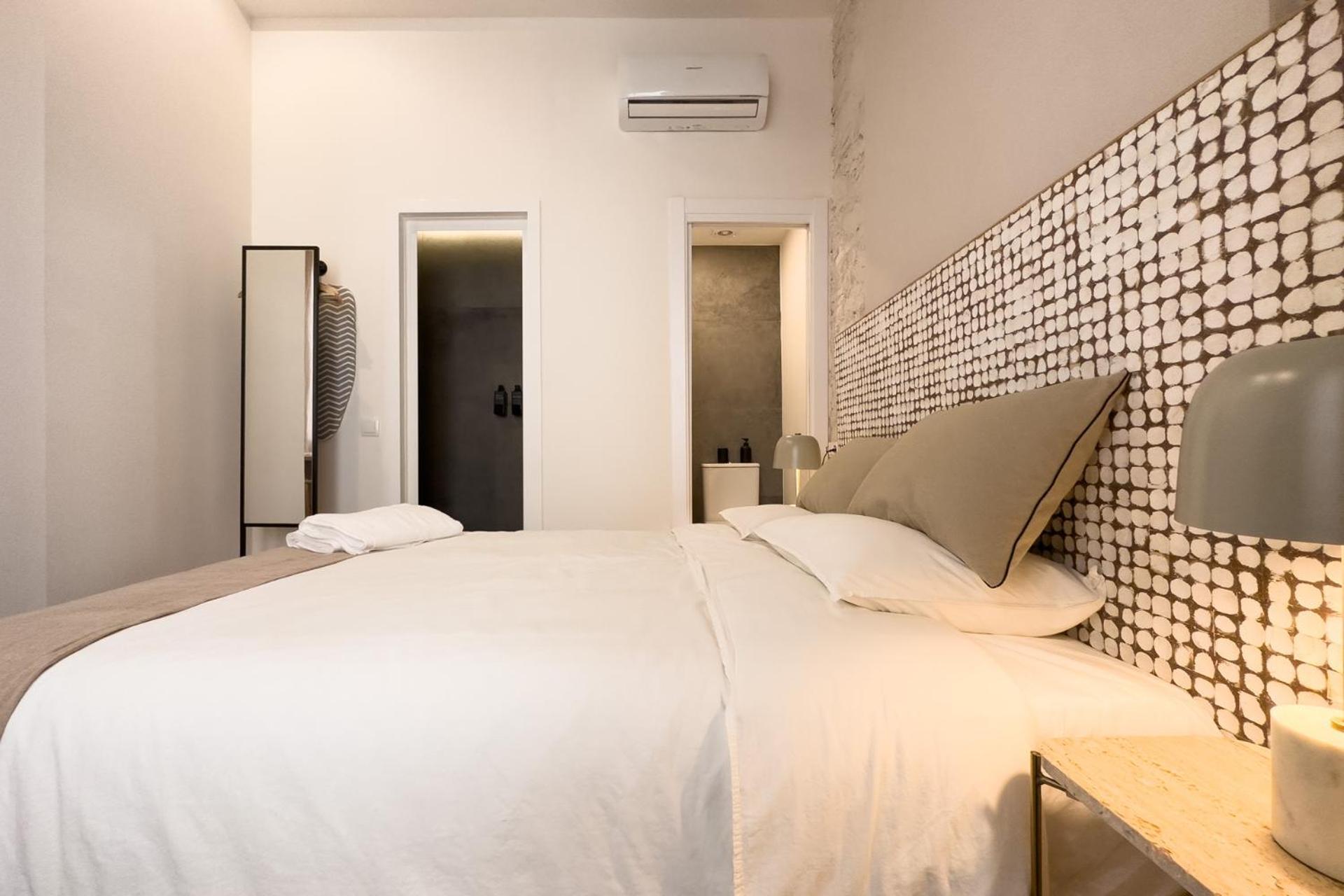 Oasis Apartments & Studios Old Town Center Barcelona Exterior photo