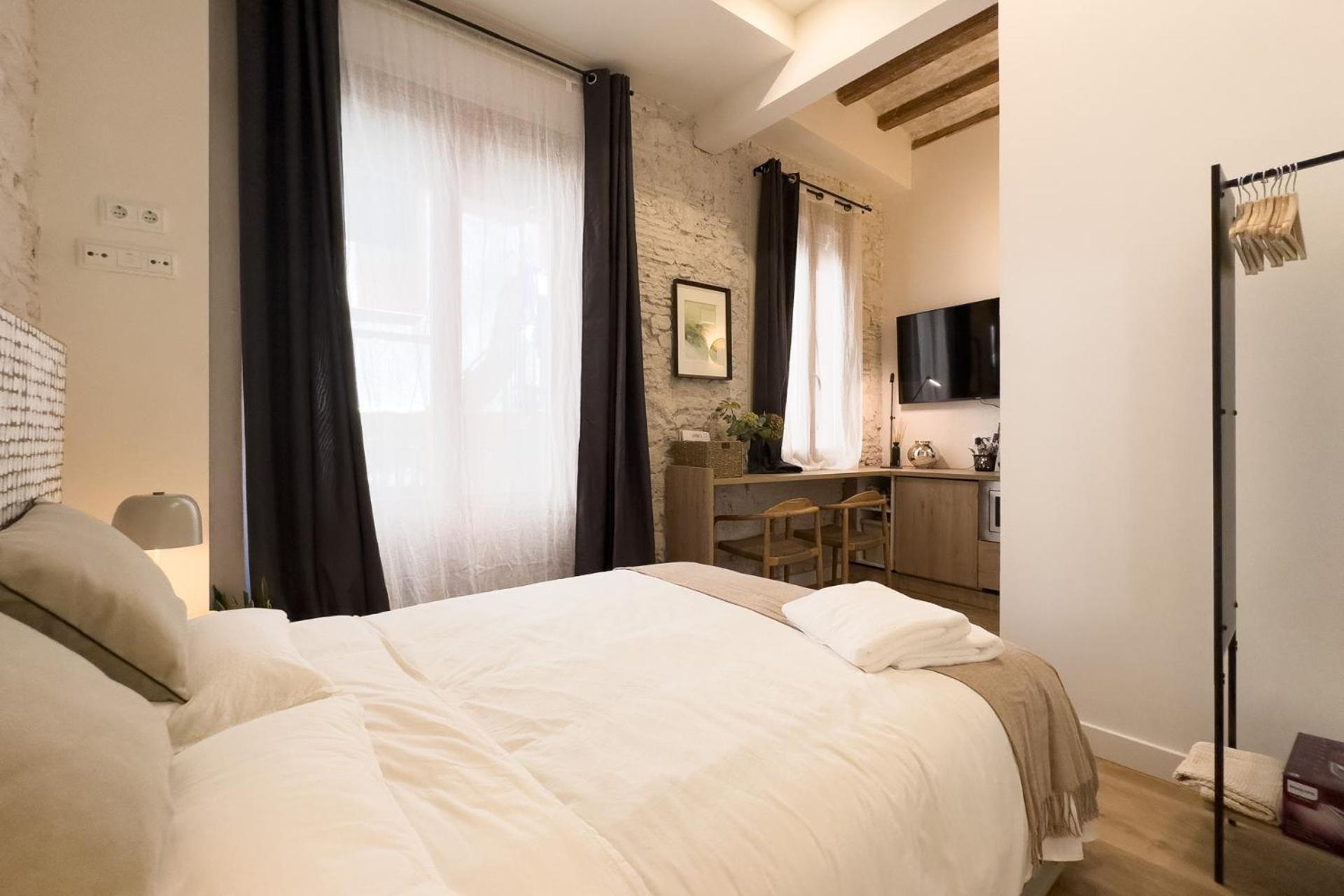 Oasis Apartments & Studios Old Town Center Barcelona Exterior photo